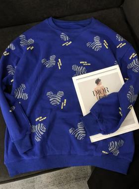 慧慧来自星星女装店 FORRR 新款显瘦蓝色涂鸦熊百搭卫衣