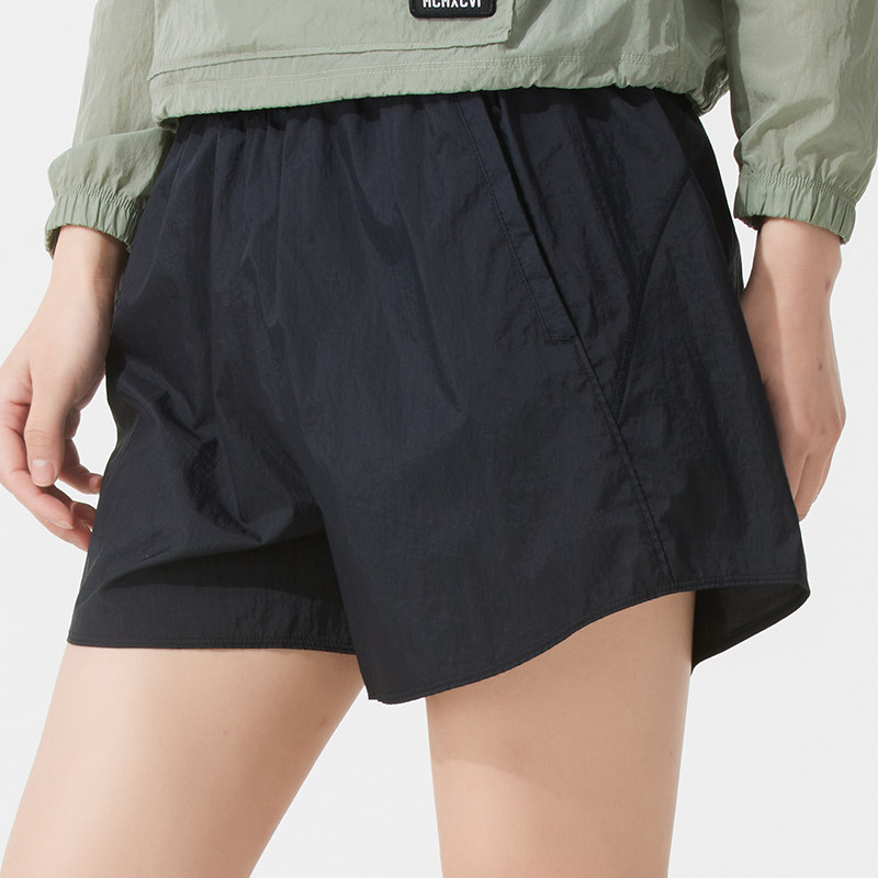 安德玛（Under Armour）短裤女子夏夏新款户外Flex5英寸健身训练