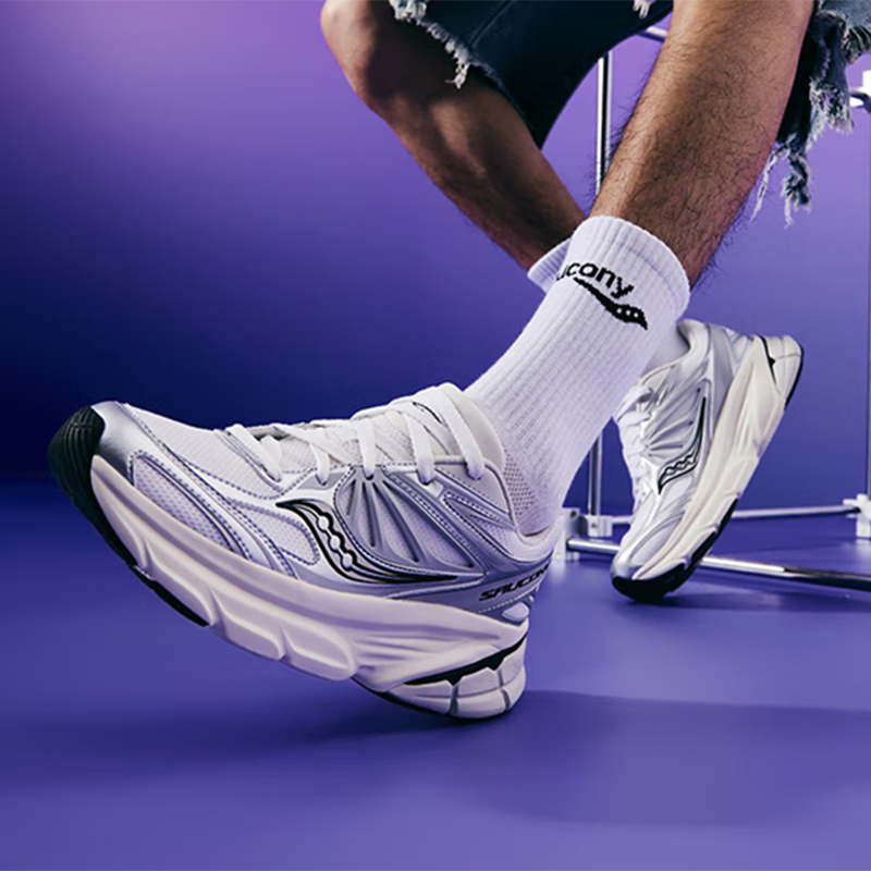索康尼男鞋女鞋2025春季新款GUARD 2K运动鞋缓震情侣跑步鞋S28237