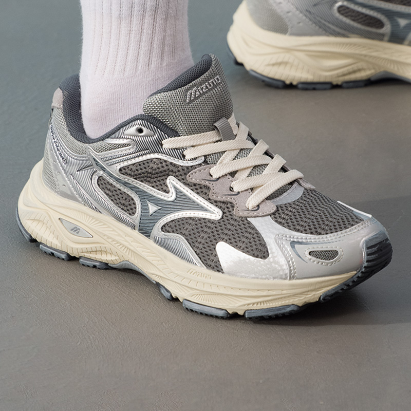 EVA中底，橡胶大底