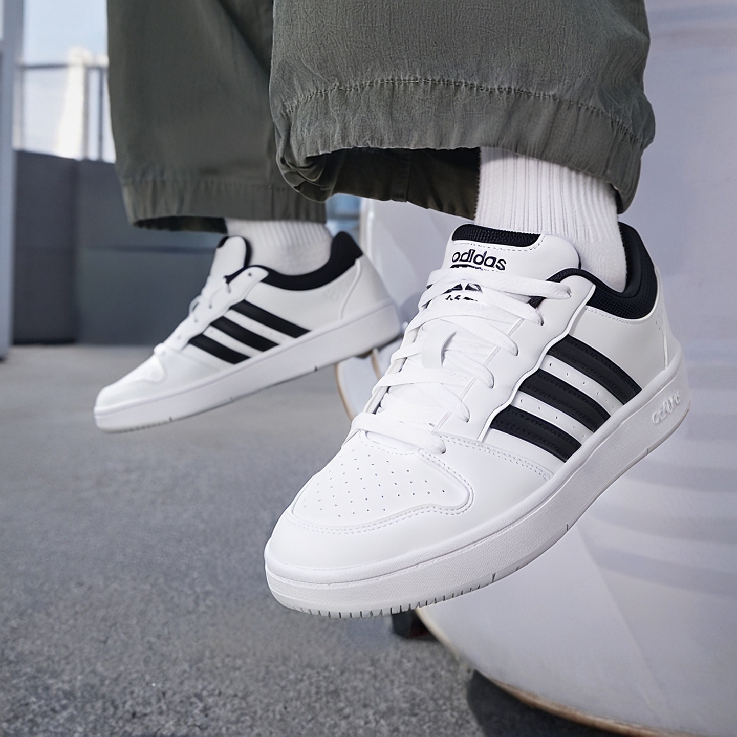 阿迪达斯男鞋板鞋低帮休闲鞋