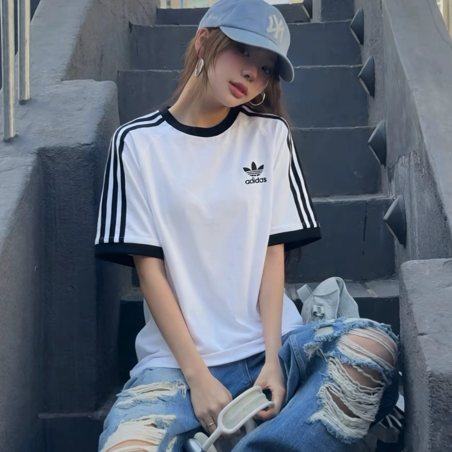 阿迪达斯三叶草短袖男女装情侣新款运动休闲白色半袖T恤KB2460
