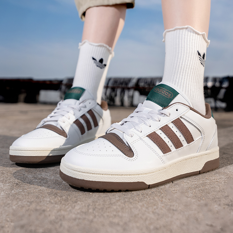 阿迪达斯低帮板鞋男女鞋2025新款情侣复古休闲鞋经典运动鞋JQ5302