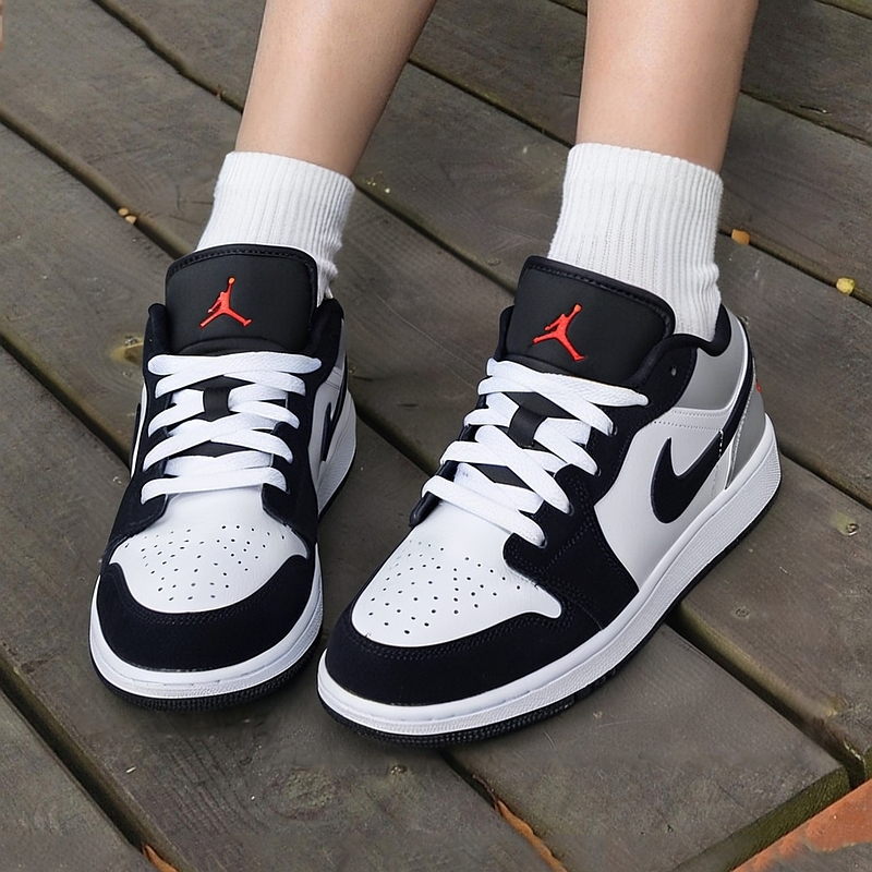 NIKE耐克减震篮球鞋女鞋2025新款AJ1运动鞋轻便球鞋大童鞋HF3188