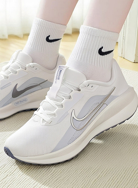 NIKE耐克减震跑步鞋女鞋2025冬季新款DOWNSHIFTER 13运动鞋慢跑鞋