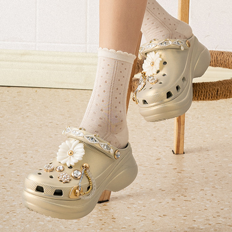 Crocs卡骆驰璀璨珠花小鲸鱼洞洞鞋女鞋厚底增高凉鞋轻便休闲拖鞋