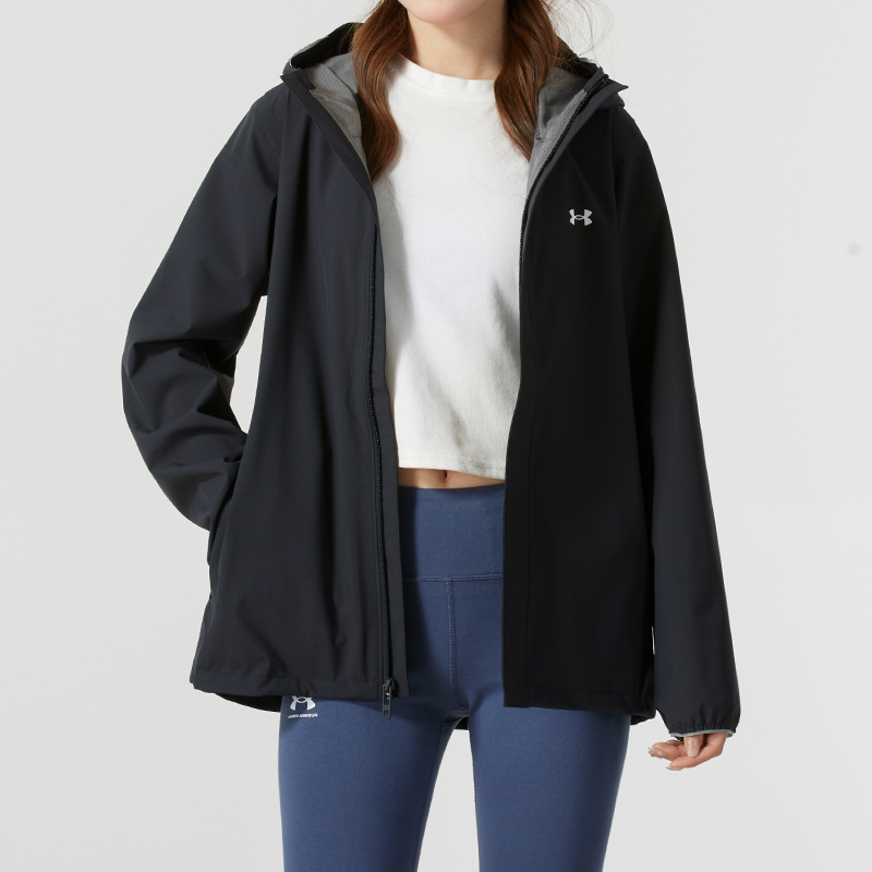 安德玛女装2025冬季新款运动服户外夹克跑步健身训练梭织连帽外套