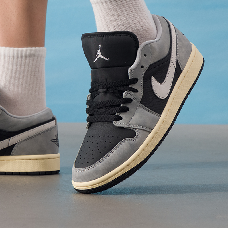 Nike耐克板鞋男鞋2025新款复古AJ1休闲鞋经典透气运动鞋潮HQ2010