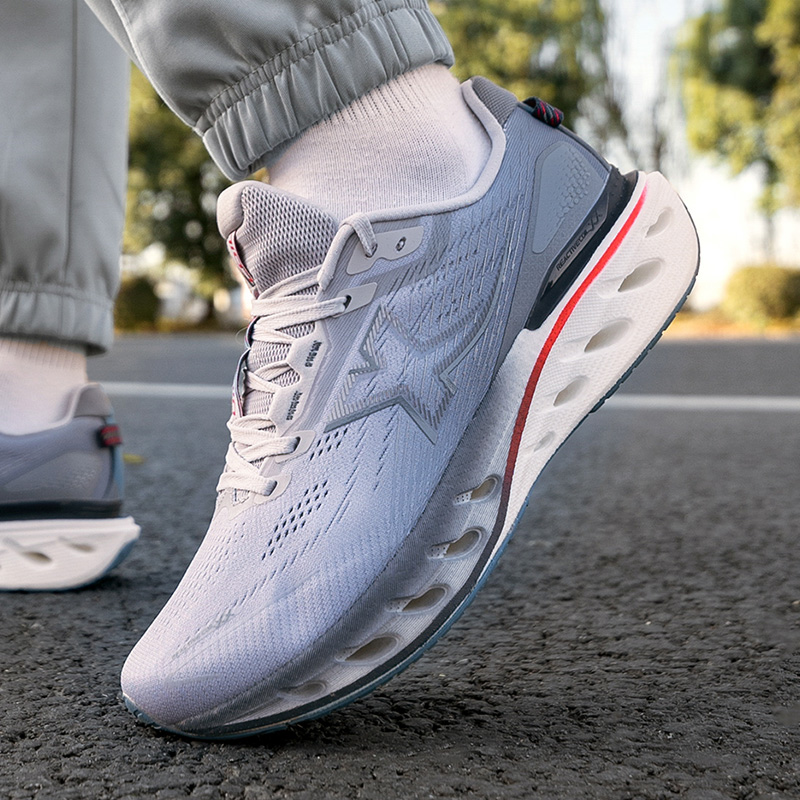 特步减震旋12.0跑步鞋男鞋2025新款轻便透气运动鞋户外休闲慢跑鞋