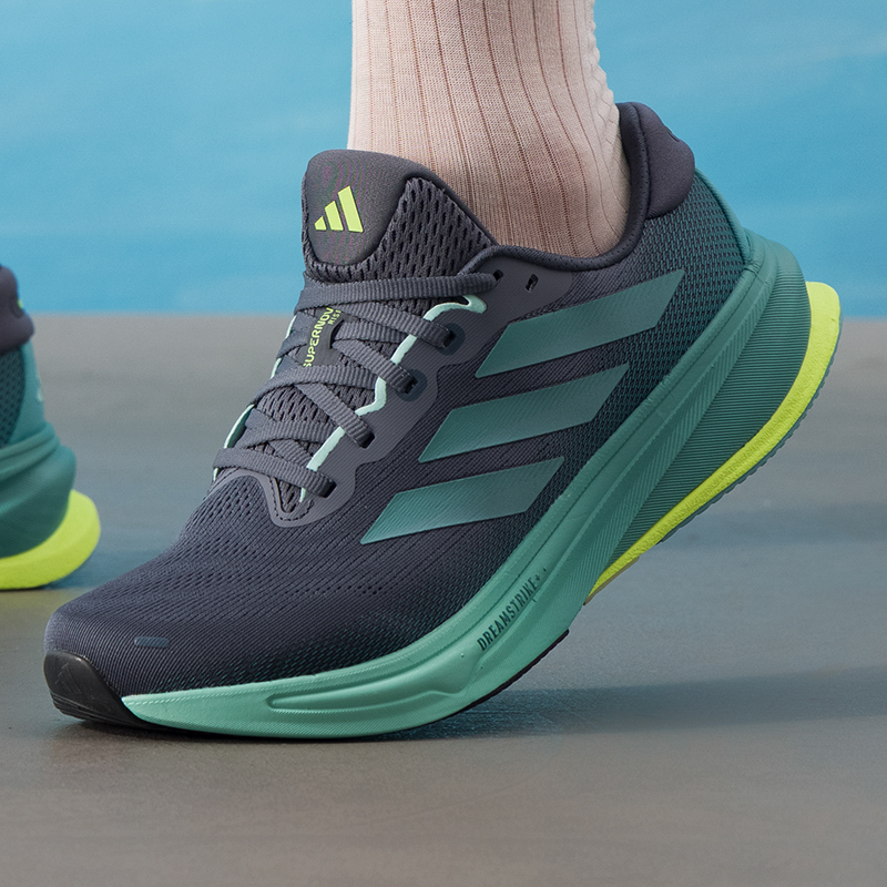 阿迪达斯跑步鞋男鞋2025冬季新款缓震运动鞋健身透气训练鞋JQ7701