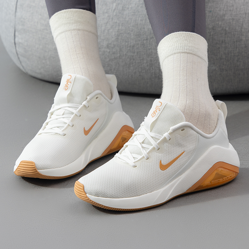 NIKE耐克网面透气跑鞋女鞋轻便运动鞋健身训练鞋女子跑步鞋FZ1689