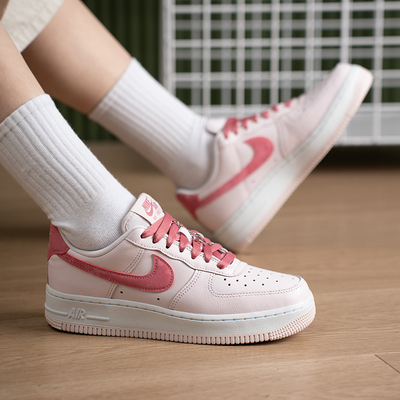 耐克NIKE休闲女鞋空军一号AF1AIRFORCE1复古板鞋