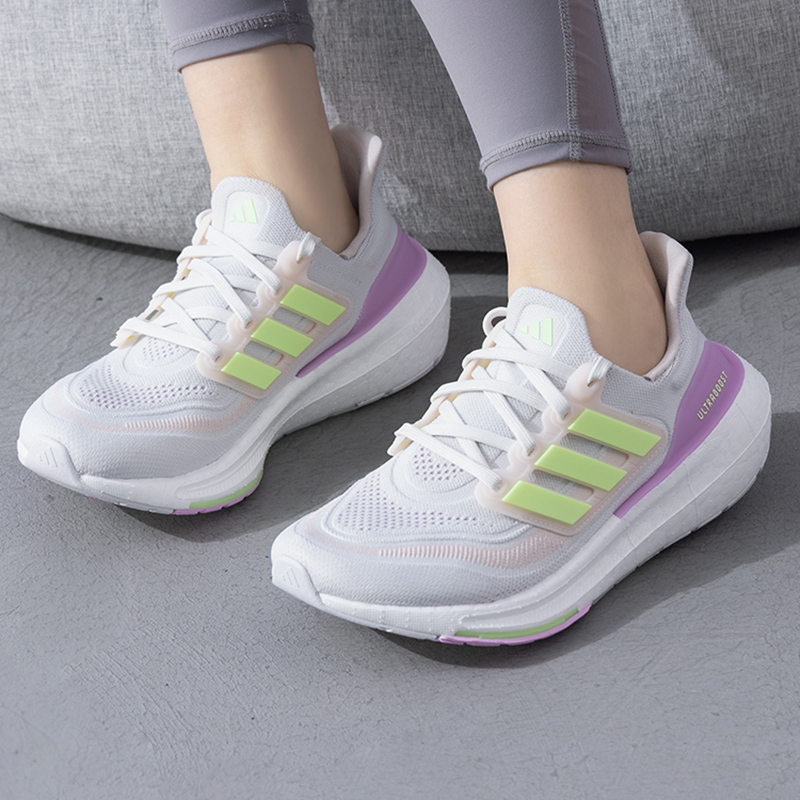 阿迪达斯BOOST跑步鞋女鞋2025秋季新款减震运动鞋慢跑鞋IE3337