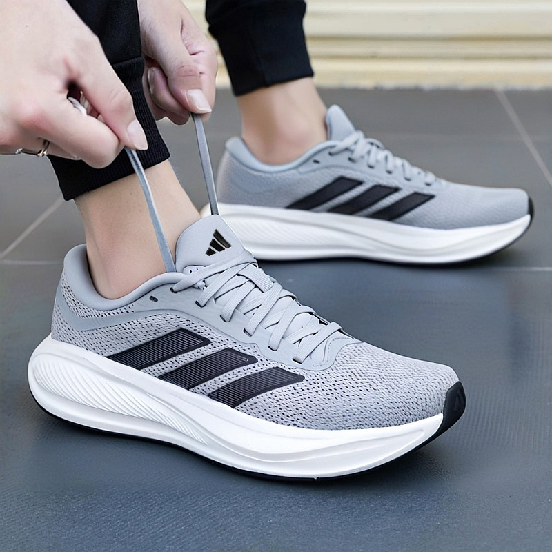 阿迪达斯男士跑步鞋运动鞋夏季新款网面鞋子灰色男鞋透气休闲鞋