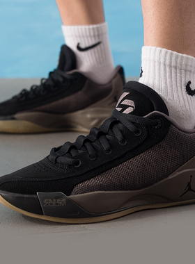 NIKE耐克减震篮球鞋男鞋2026冬季新款JORDAN LUKA .77 PF运动鞋