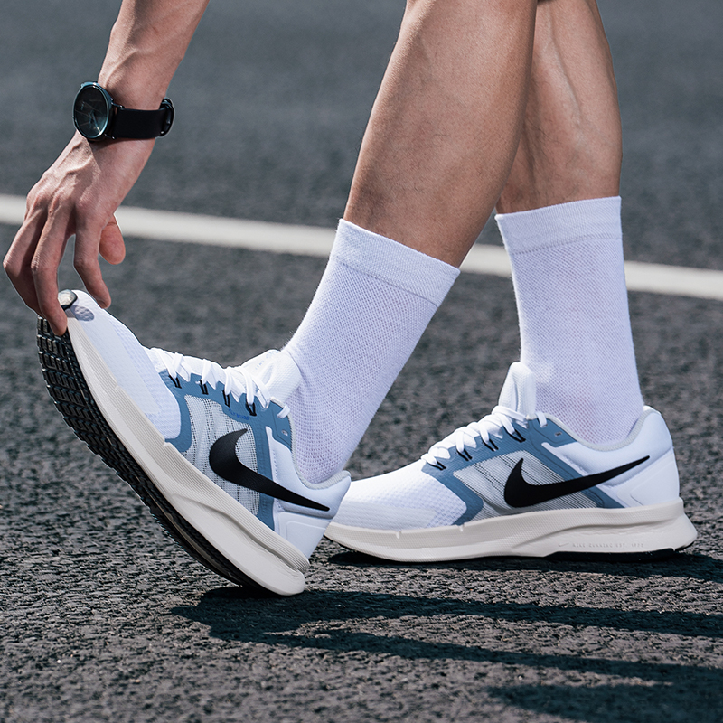 耐克男鞋运动鞋秋新款RUN SWIFT 3缓震透气休闲跑步鞋DR2695-105