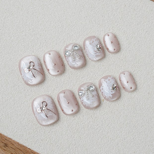 Piggy 【蕾丝少女】纯手工穿戴甲纯欲高级感蕾丝猫眼堆钻显白美甲