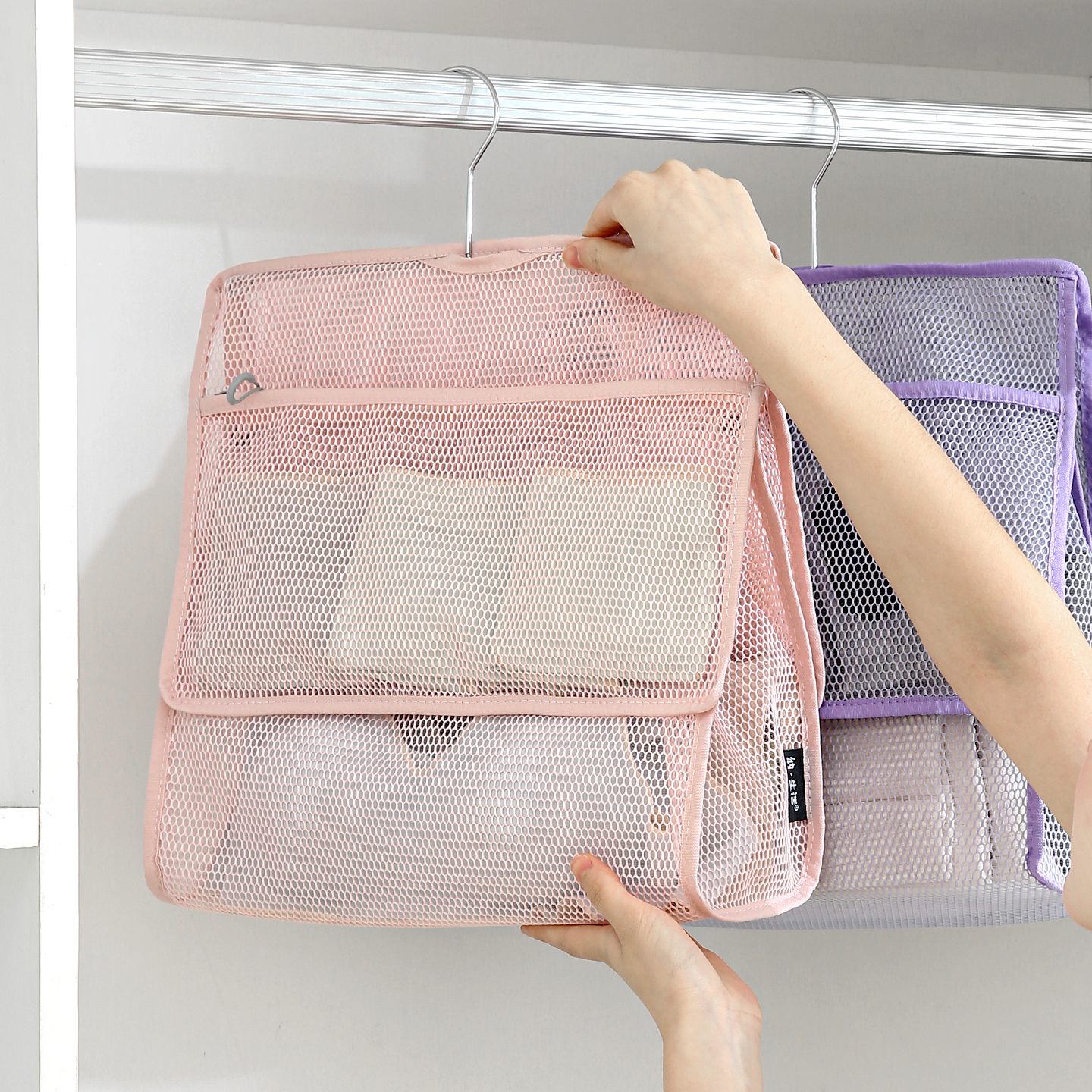 纳·生活大容量分格内衣收纳挂袋