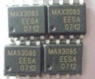 MAX3085EESA±15kVESD保护10nA 3.0V-5.5V速率1Mbps RS-232收发器