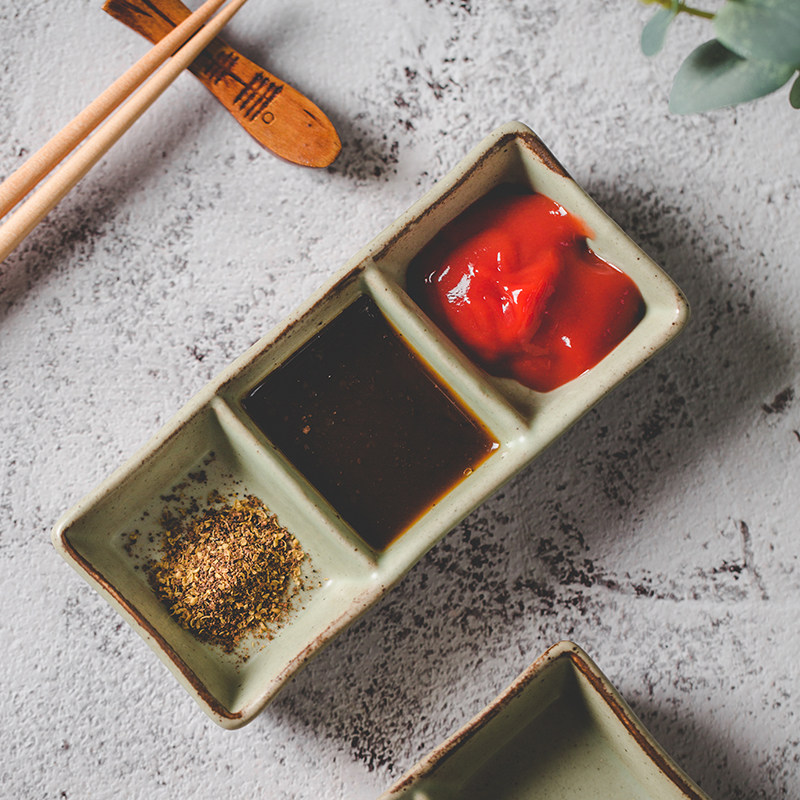 日式三格碟陶瓷碟子 酱料碟配菜碟醋碟芥末碟 饭店餐厅复古味碟