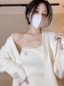 秋季新款米白色抹胸背心套装女韩版慵懒风针织开衫休闲长裤三件套