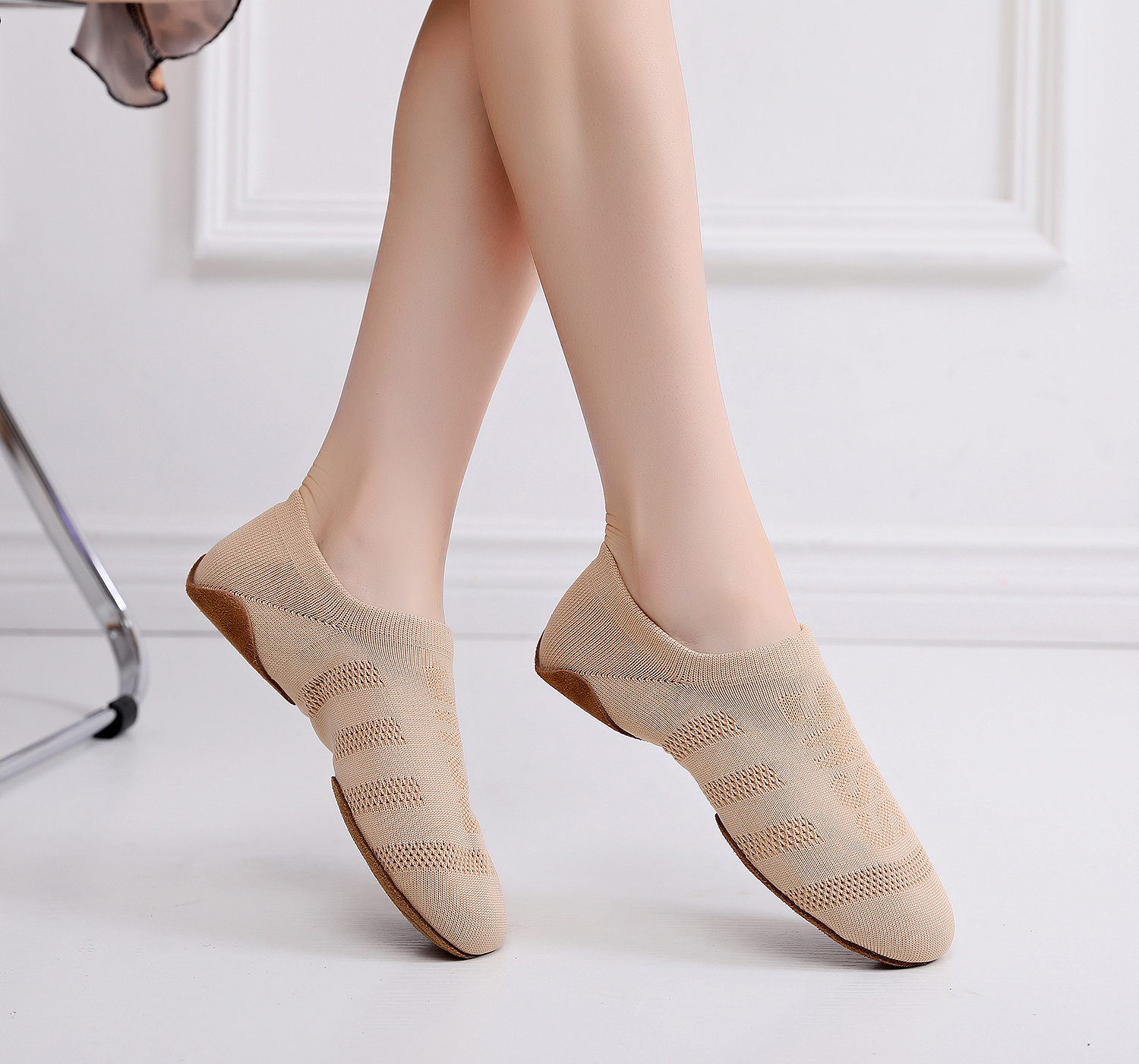 飞织舞蹈鞋啦啦操女软底教师芭蕾舞民族肚皮古典舞黑色成人练功鞋