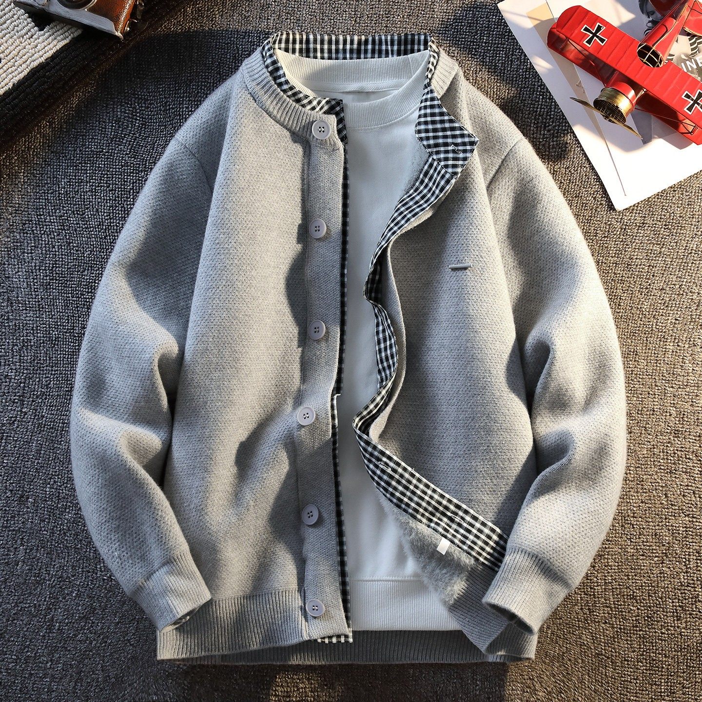 假两件格子拼接开衫毛衣男款秋冬季老钱风加绒针织棒球服夹克外套