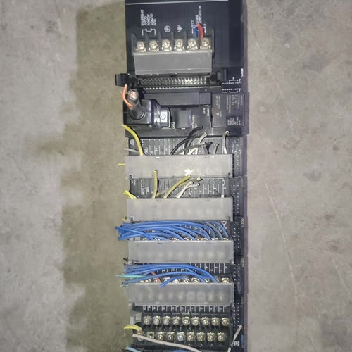 欧姆龙欧姆龙plc端CPU11ID211MD211-议价
