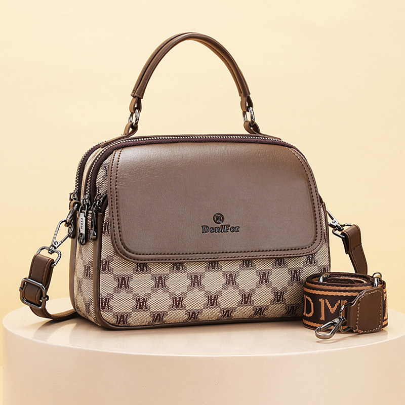 今年流行的女包2023新款高级感斜挎包女士手提包七夕大气单肩包