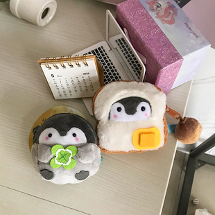 小企鹅毛绒零钱包可爱迷你女包包挂饰挂件玩偶礼物硬币耳机收纳包