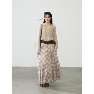 猫酱紫 马海毛混纺慵懒感春季亮闪毛衣/不规则格纹半裙