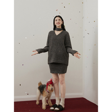 猫酱紫 V领围脖毛衣包臀半身裙女节日氛围感两件套套装