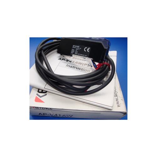 日本KEYENCE 光纤放大器AP-V41AW全新原装正品