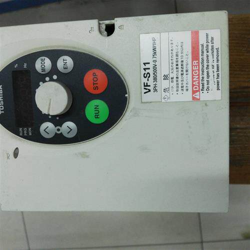 东芝变频器 VFS11-4007PL-WN(2) 0.75KW 380V