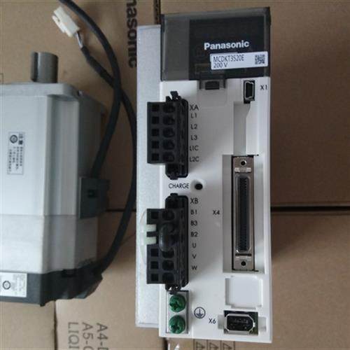 MHMD042 022 082P1U/P1C/P1S/P1A/G1U/S1S/G1VMSMD042P1U伺服电机