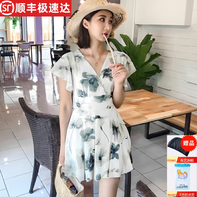 泳衣女款高级感2026新款大码连体裙式显瘦遮肚钢托泡温泉游泳衣