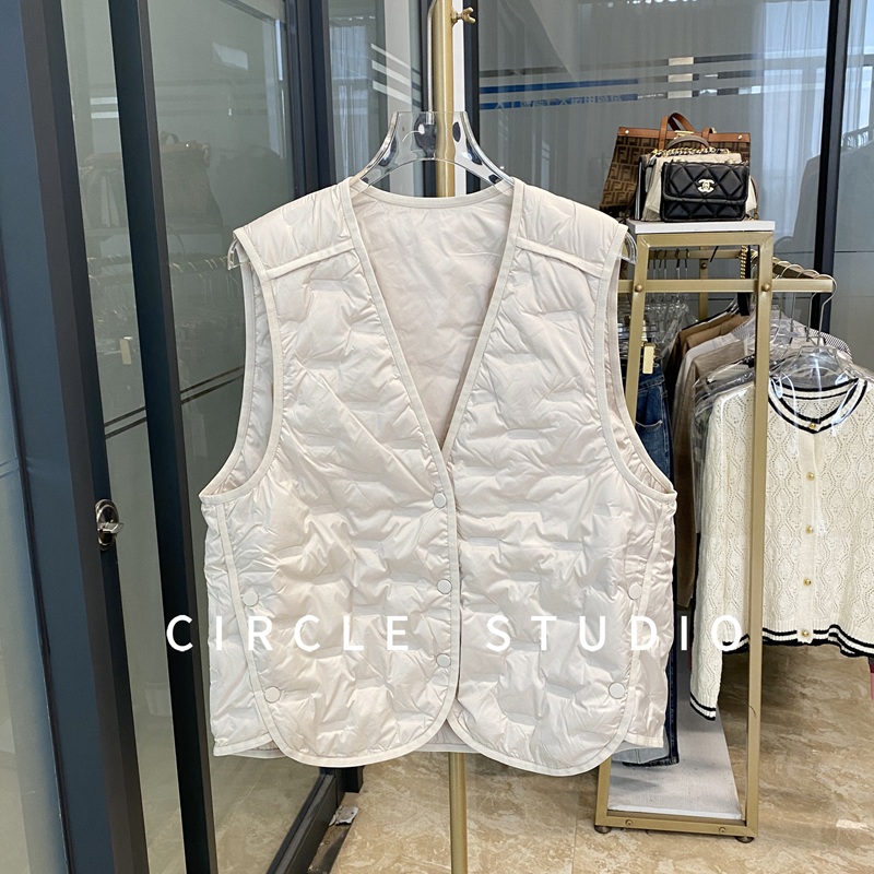 设计感V领百搭叠穿羽绒背心马甲