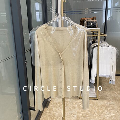 轻软垂感透气面膜感V领针织开衫