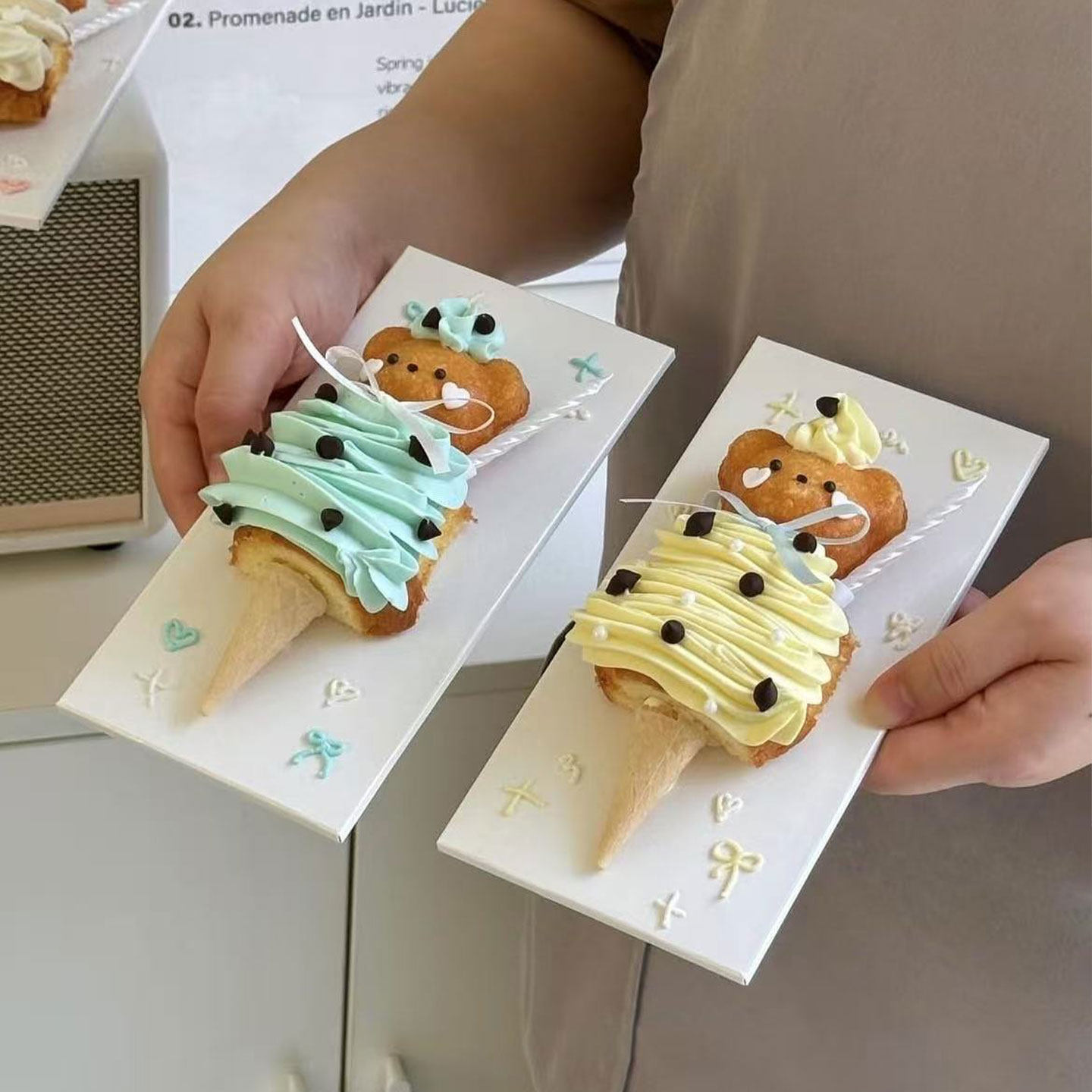 夏季清新风盖被小熊奶油蛋糕装饰蛋筒熊头螺纹蜡烛插件烘培配件,节庆用品/礼品,蛋糕/烘焙装饰用品,淘宝优惠券,粉丝福利购,淘宝优惠卷