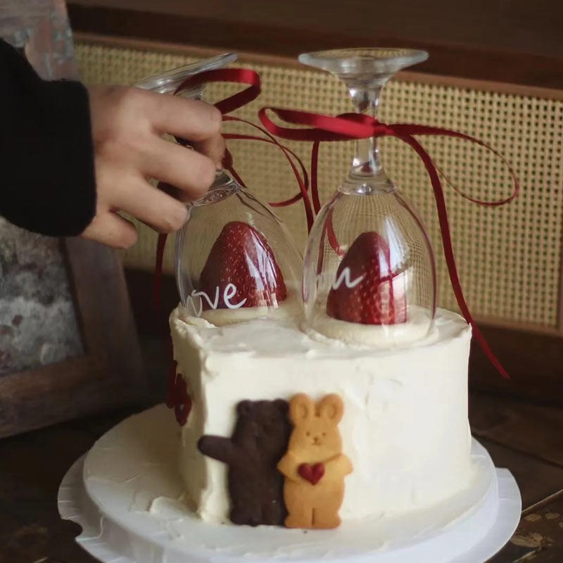 2.14网红情人节甜品蛋糕装饰红酒高脚杯玻璃杯情侣熊兔抱爱心饼干,节庆用品/礼品,蛋糕/烘焙装饰用品,淘宝优惠券,粉丝福利购,淘宝优惠卷