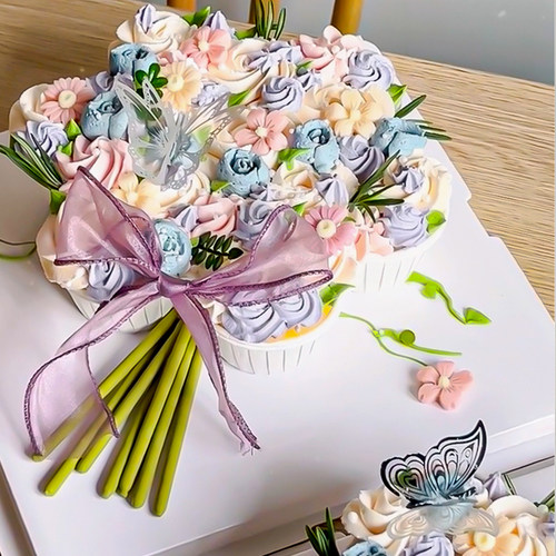 绝美女神节裱花纸杯花束蛋糕装饰