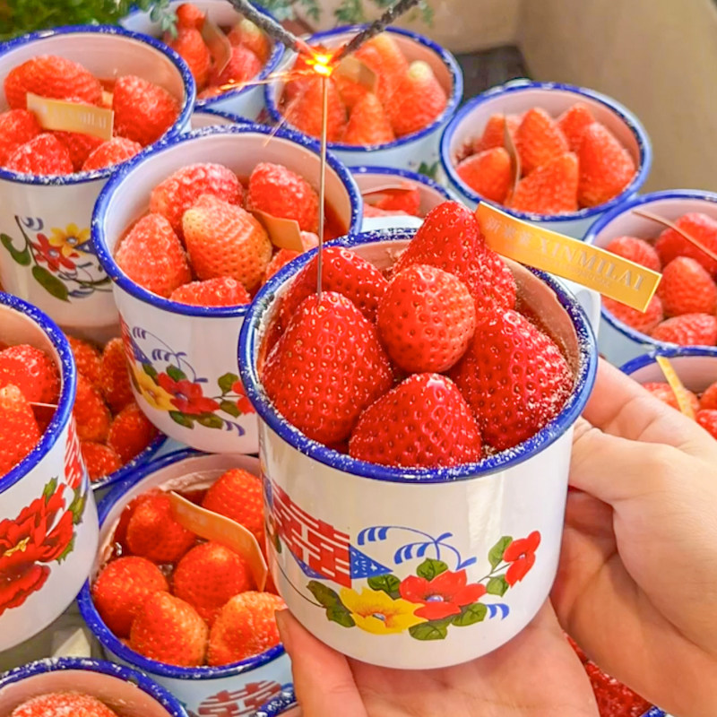 网红圣诞节氛围草莓季蛋糕装饰插件复古怀旧大茶缸带盖烘焙容器,节庆用品/礼品,蛋糕/烘焙装饰用品,淘宝优惠券,粉丝福利购,淘宝优惠卷
