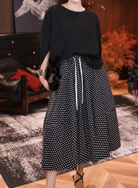 黛利新款时尚百搭气质休闲波点半身裙女DL2506024