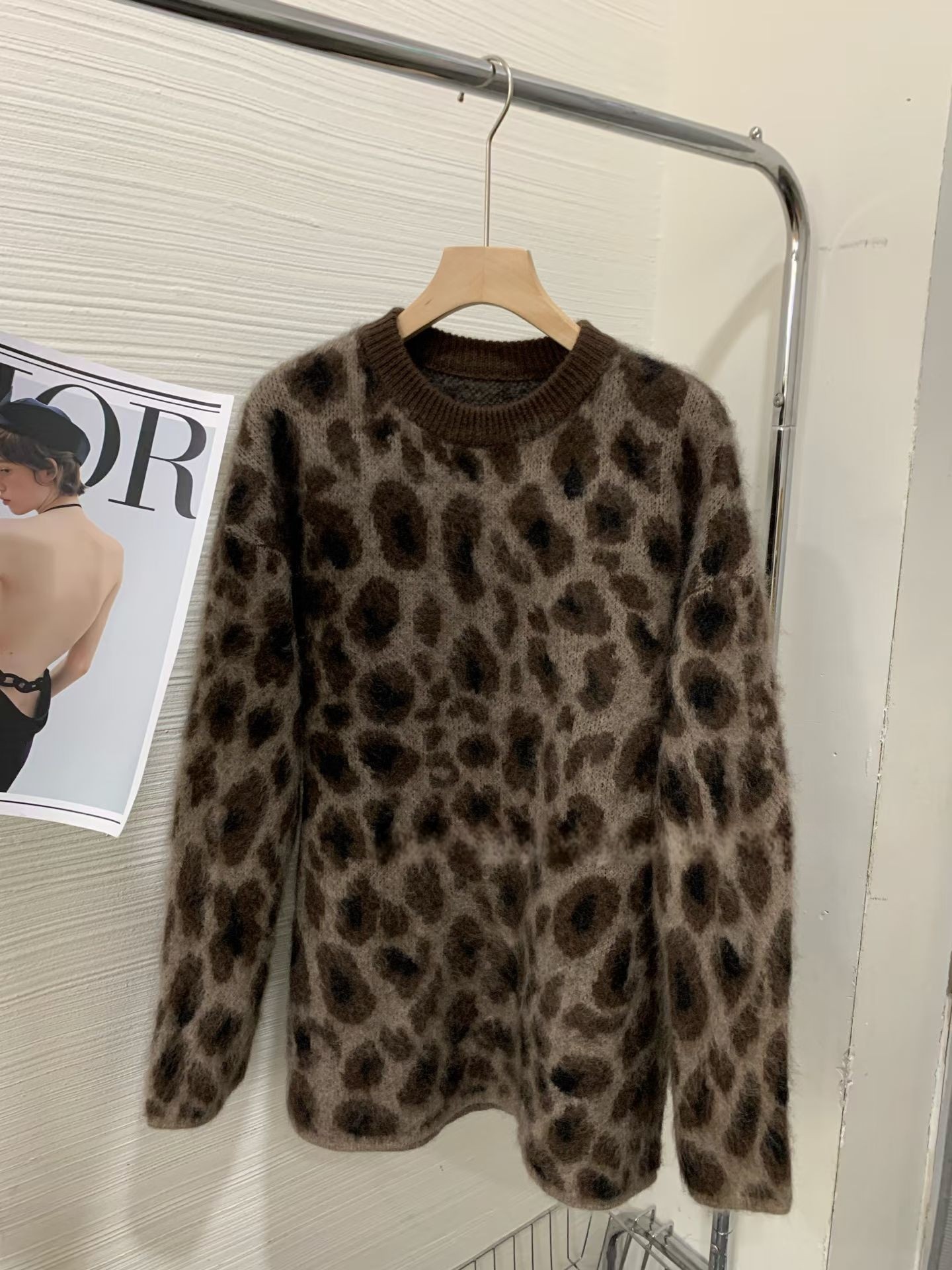 2025秋冬新款复古豹纹毛衣女款秋冬韩版宽松慵懒风软糯加厚针织衫