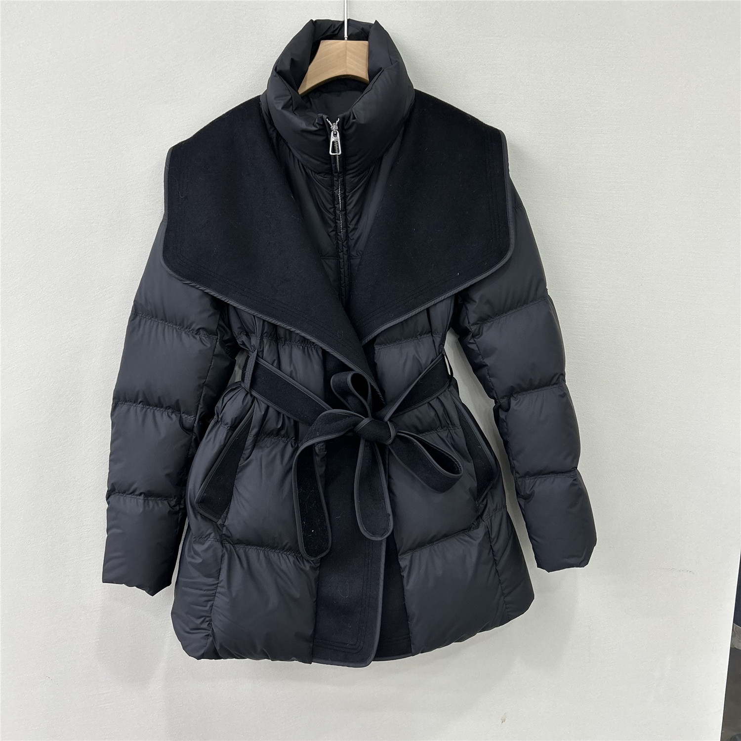 欧货2025冬装新款翻领羊毛中长款羽绒服女系腰带收腰显瘦轻奢外套