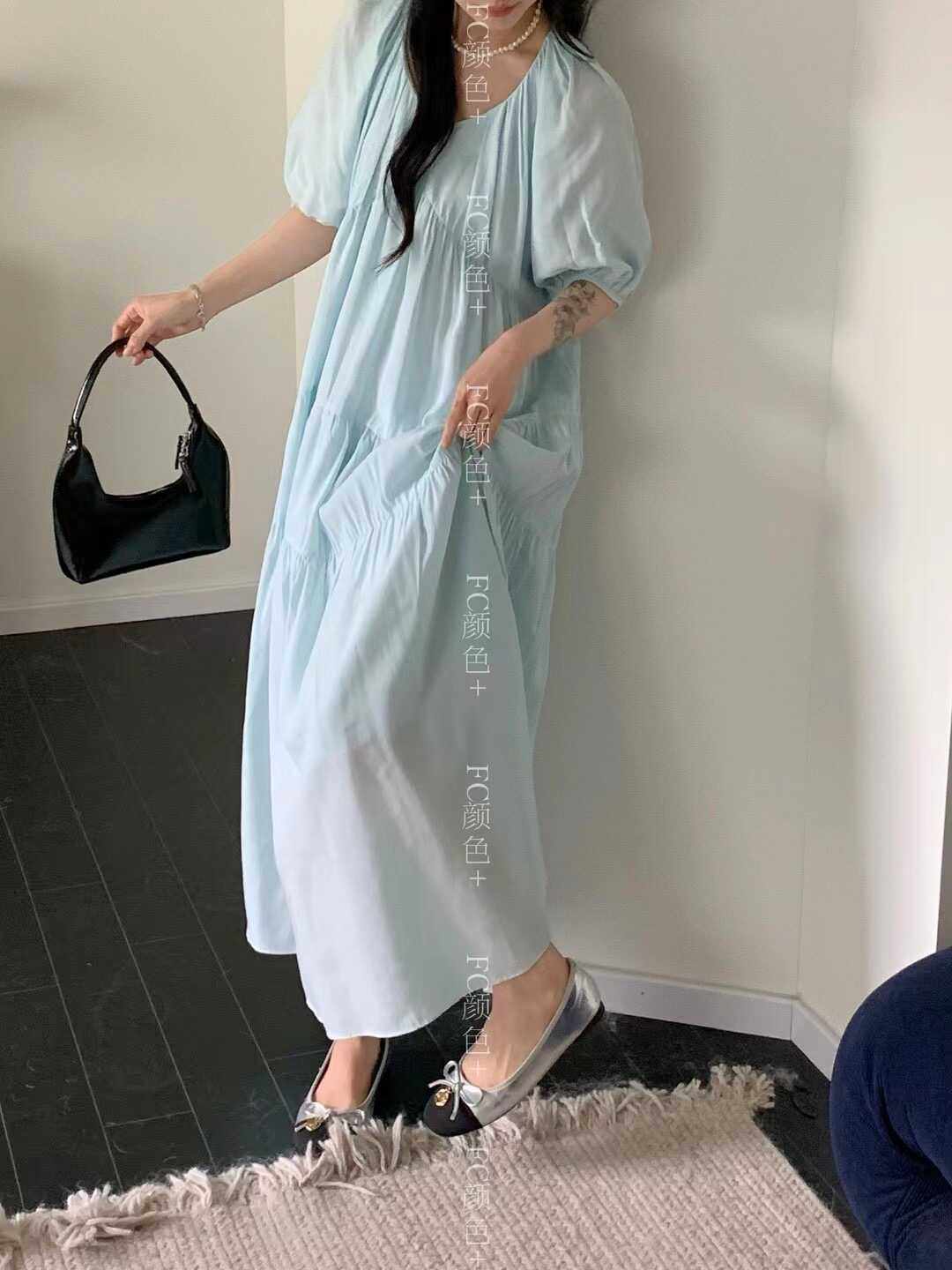 时尚感宽松泡泡袖V领显瘦温柔