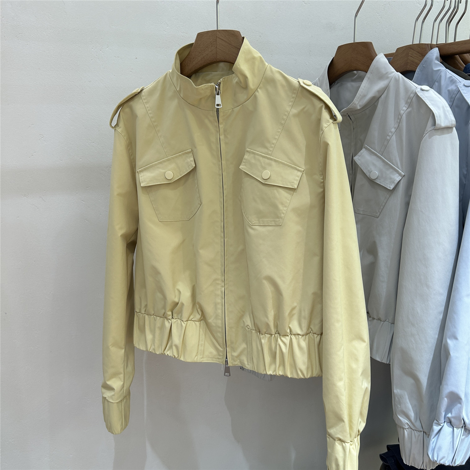 欧洲站欧货2026春季新款女装立领口袋工装夹克短款百搭显瘦外套