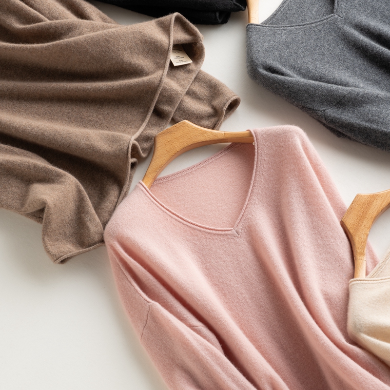 慵懒风大码V领100纯山羊绒衫女秋冬康赛妮线新款百搭针织毛衣打底