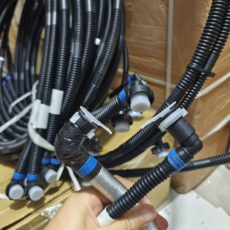 适用博世2.2尿素喷嘴接头防冻液尿素水管冷却液博世6.5一汽解放J6