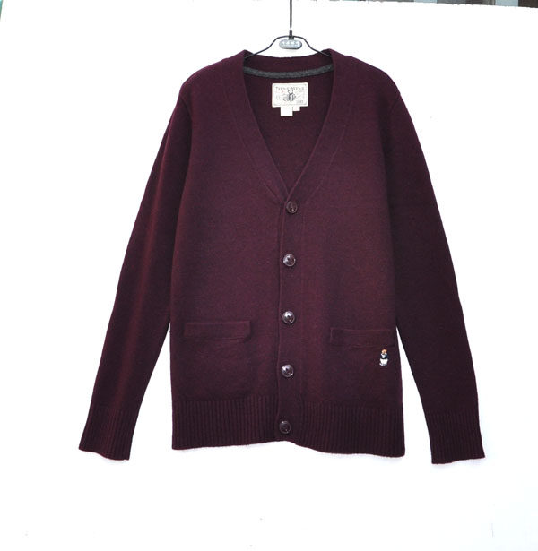 小熊羊绒衫枣红色V领修身款